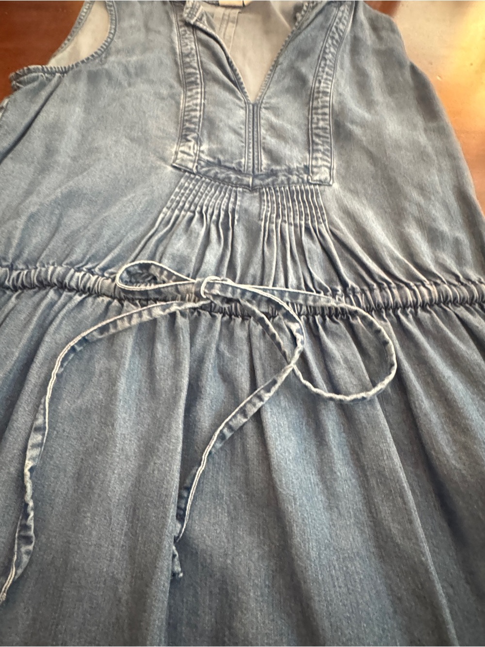 GAP Chambray Sleeveless Dress XS Tie Waist Lyocell Soft Denim Cute - Picture 3 of 8